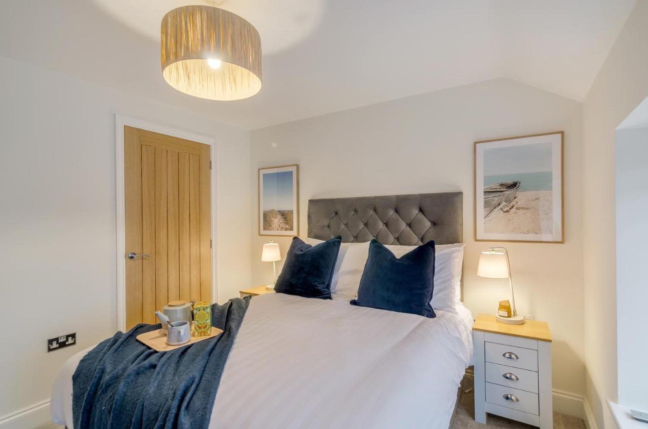 Spacious 6-Bed Home, Near The Norfolk Broads Clippesby Eksteriør bilde