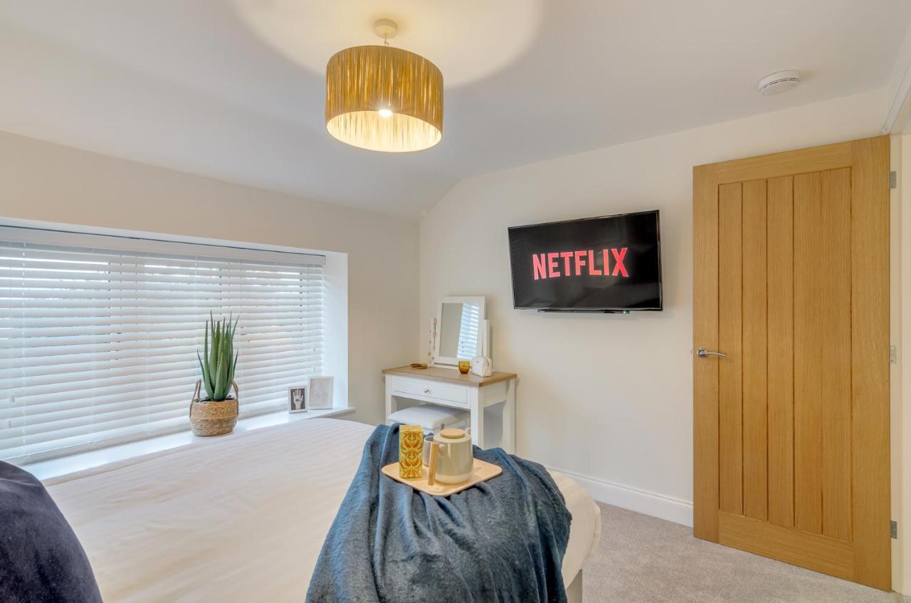 Spacious 6-Bed Home, Near The Norfolk Broads Clippesby Eksteriør bilde