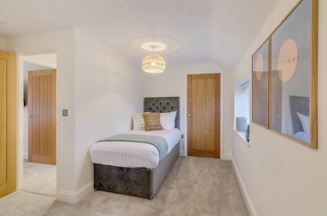 Spacious 6-Bed Home, Near The Norfolk Broads Clippesby Eksteriør bilde