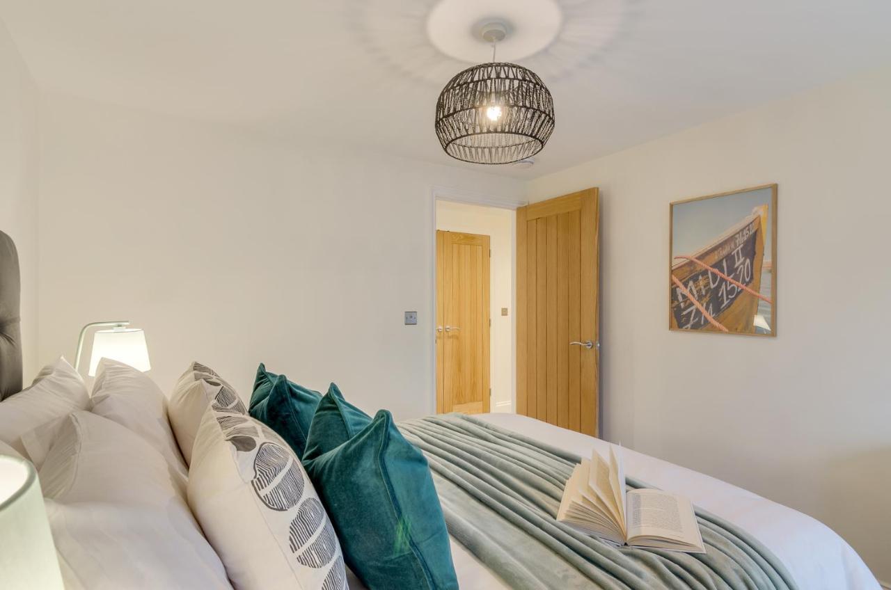 Spacious 6-Bed Home, Near The Norfolk Broads Clippesby Eksteriør bilde