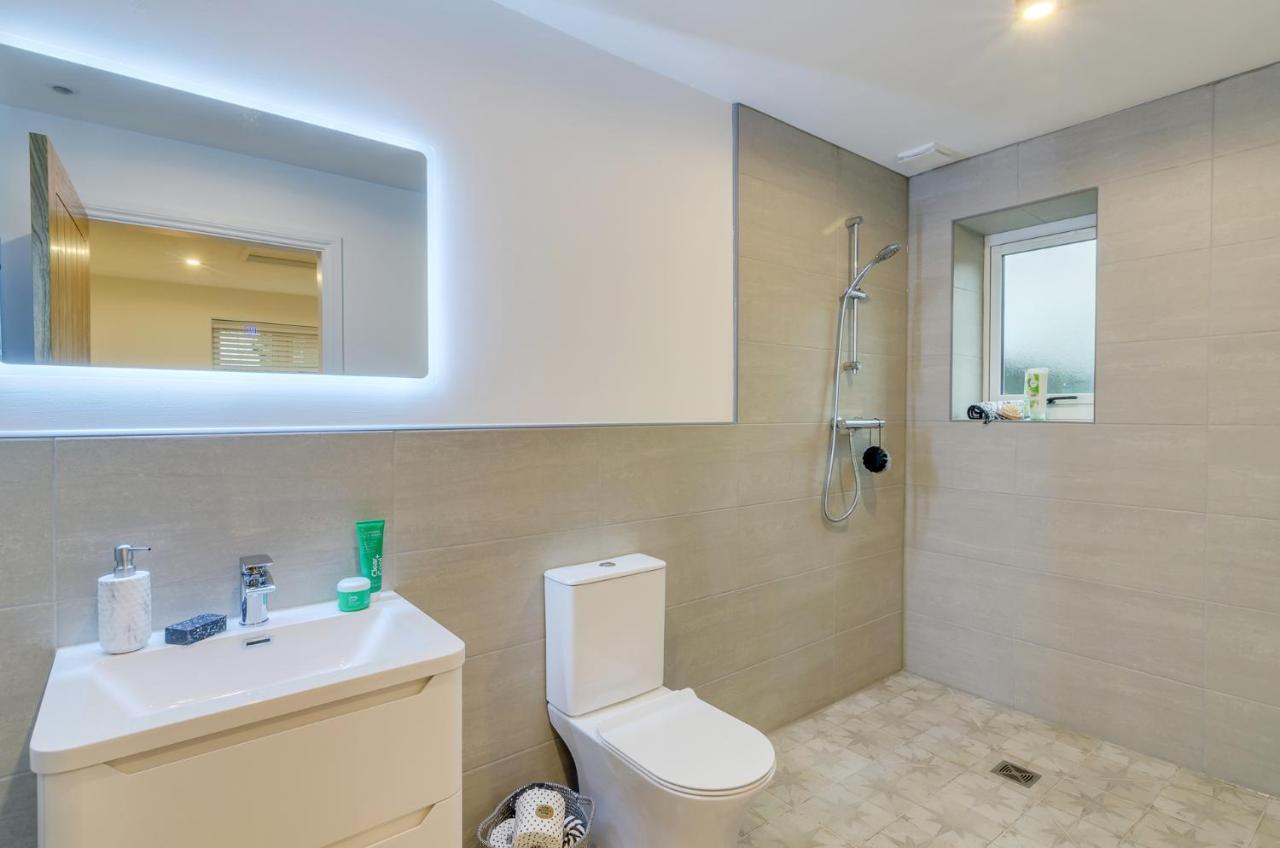 Spacious 6-Bed Home, Near The Norfolk Broads Clippesby Eksteriør bilde