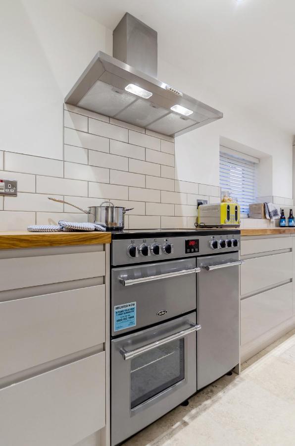 Spacious 6-Bed Home, Near The Norfolk Broads Clippesby Eksteriør bilde