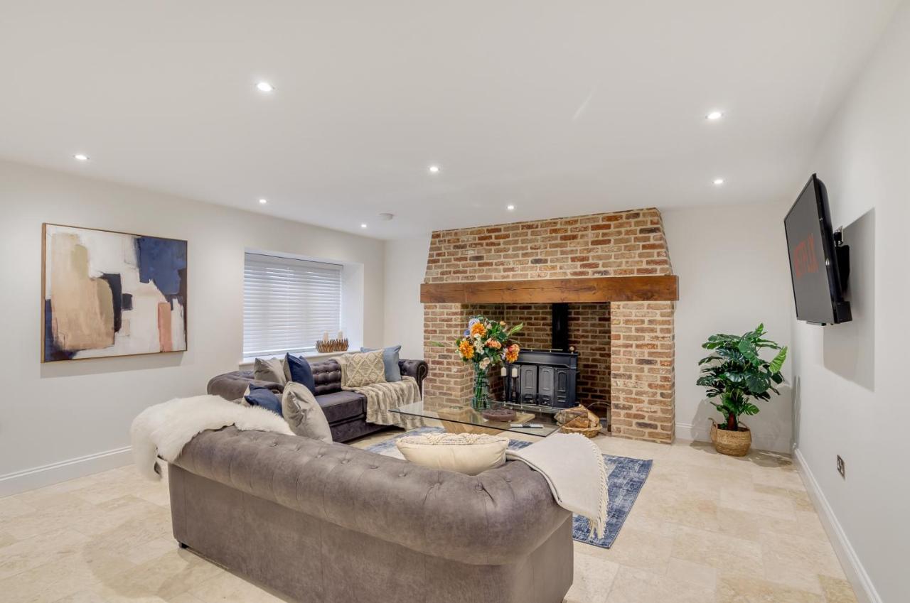 Spacious 6-Bed Home, Near The Norfolk Broads Clippesby Eksteriør bilde