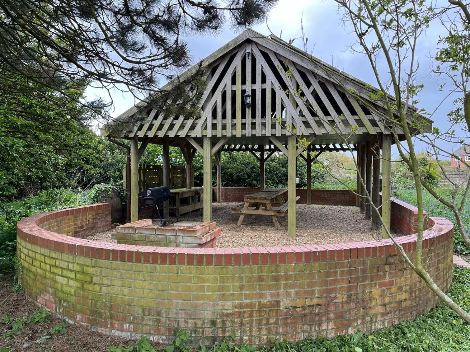 Spacious 6-Bed Home, Near The Norfolk Broads Clippesby Eksteriør bilde